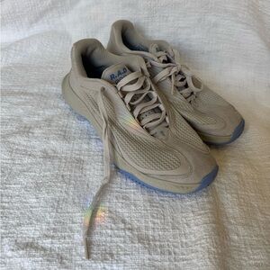 R. A. D. ONE OCEAN MEN’S 7.5 — WOMEN’S 9